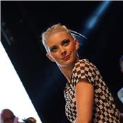 Danseuse Professionnelle donne cours particulier seule ou groupe, danse mariage, EVF, preparation concours, BAC Danse